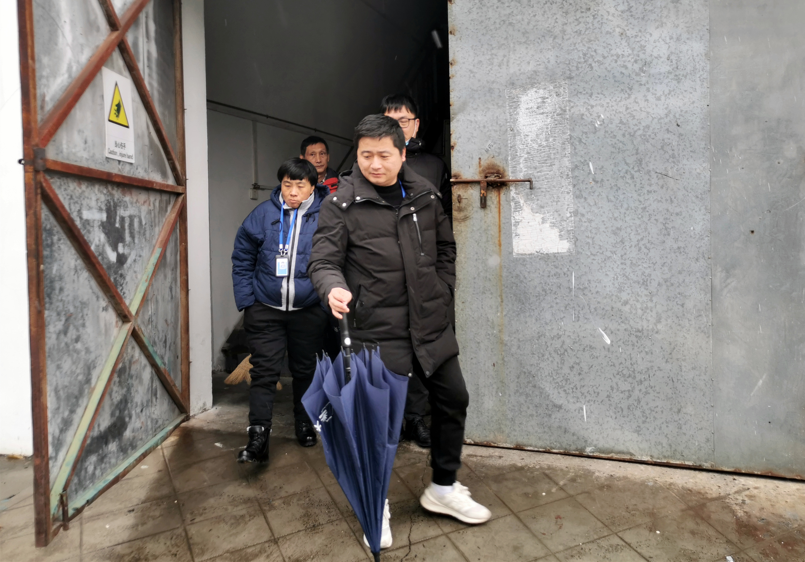 094108128.jpg 094108128.jpg